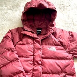 COPY - THE NORTH FACE DOWN COAT WOMANS.  SOLD OUT